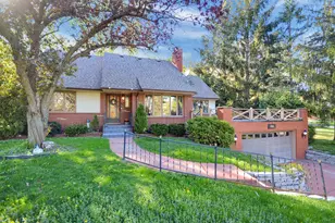 2905 Lake Blvd, North Saint Paul, MN 55109 - Photo 1