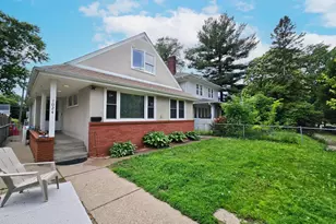 1024 3rd St E, Saint Paul, MN 55106 - Photo 1