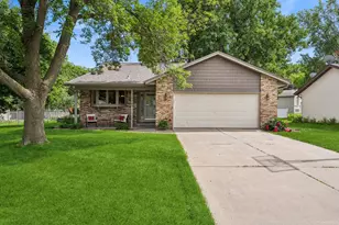 11305 52nd Ave N, Plymouth, MN 55442 - Photo 1