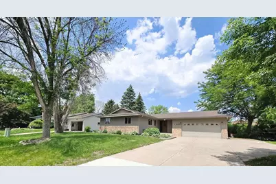 1420 17th Street W, Hastings, MN 55033 - Photo 1