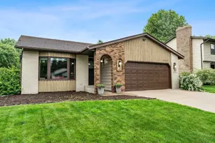 2212 Henna Ave N, Oakdale, MN 55128 - Photo 1