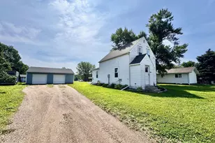 420 N 7th St, Marshall, MN 56258 - Photo 1