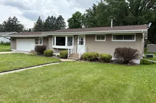 111 9th Ave S, Sauk Rapids, MN 56379 - Photo 1