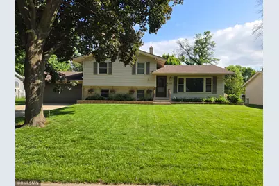 2167 Lakeaires Boulevard, White Bear Lake, MN 55110 - Photo 1