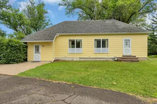 537 Walnut St S, Mora, MN 55051 - Photo 1