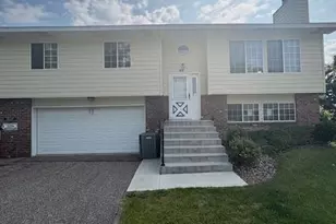 421 Dorland Rd S, Maplewood, MN 55119 - Photo 1