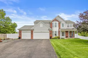 935 Earley Lake Pl, Burnsville, MN 55306 - Photo 1