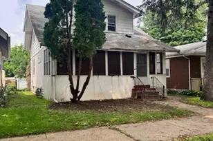 1023 Edmund Ave, Saint Paul, MN 55104 - Photo 1