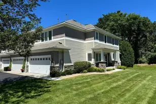 10530 Bay View Ln, Woodbury, MN 55129 - Photo 1