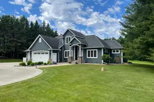 674 E Lake Victoria Rd SE, Alexandria, MN 56308 - Photo 1