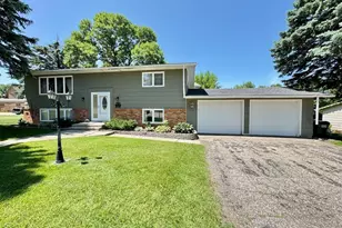 14 4th Ave NE, Elbow Lake, MN 56531 - Photo 1