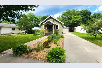 915 8th Avenue SE, Rochester, MN 55904 - Photo 1