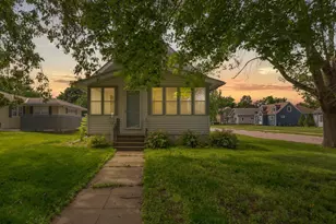 517 8th St SW, Faribault, MN 55021 - Photo 1