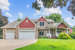 920 Parker Ave, Roseville, MN 55113 - Photo 1