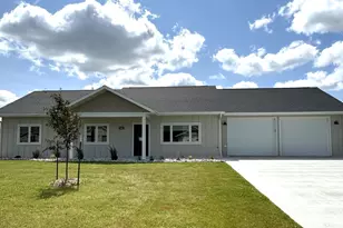 506 Lincoln St SE, Warroad, MN 56763 - Photo 1