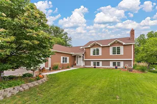 8944 Vincent Cir, Bloomington, MN 55431 - Photo 1