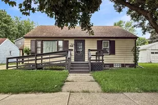 314 Blinkman St, Fairmont, MN 56031 - Photo 1