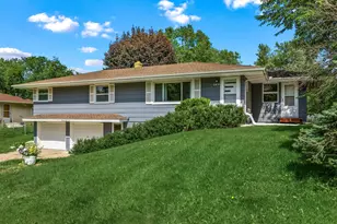 2810 Western Ave N, Roseville, MN 55113 - Photo 1