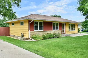 731 Clarks Ln, Winona, MN 55987 - Photo 1