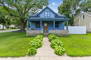 306 6th Ave W, Shakopee, MN 55379 - Photo 1