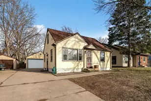 2074 McKnight Rd N, North Saint Paul, MN 55109 - Photo 1