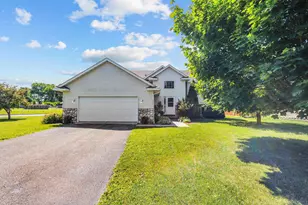 303 Bavaria Ln, Waverly, MN 55390 - Photo 1