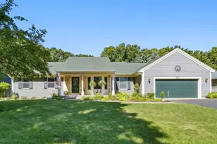 901 Grandview Dr, Hudson, WI 54016 - Photo 1