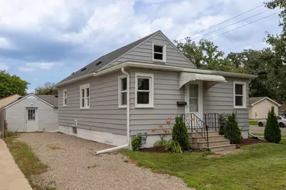 1921 E Oakland Avenue, Austin, MN 55912 - Photo 1