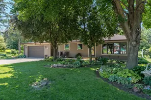 340 Dolph Rd, Mankato, MN 56001 - Photo 1