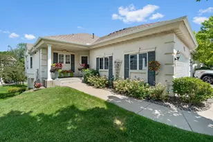 7852 Victoria Way, Saint Louis Park, MN 55426 - Photo 1