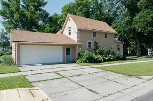 501 S Main St, Blue Earth, MN 56013 - Photo 1