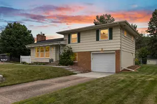 2044 Copper Ln, Eagan, MN 55122 - Photo 1