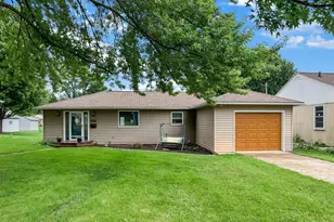 2717 Oak Ave, Slayton, MN 56172 - Photo 1