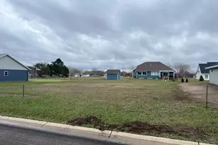 810 St James Cir, Litchfield, MN 55355 - Photo 1