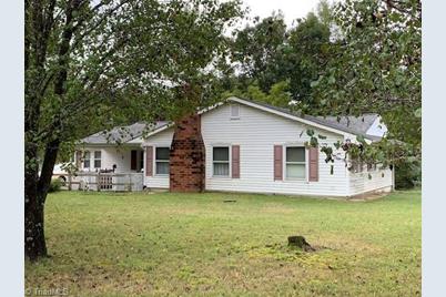 5810 Burlington Road - Photo 1