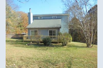 8433 Stanwix Drive - Photo 1