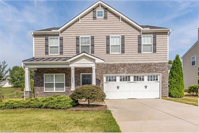 4293 Lochurst Drive - Photo 1