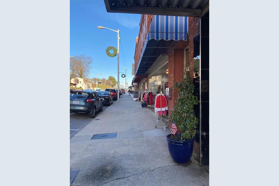 821 Main St, North Wilkesboro, NC 28659 MLS 1091158 Coldwell Banker