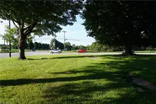 104 E Lee Ave, Yadkinville, NC 27055 - Photo 5