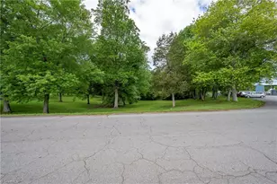 529 E Main St, Yadkinville, NC 27055 - Photo 11