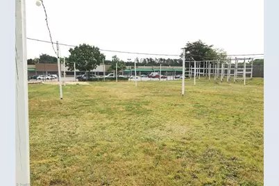 804 S Van Buren Road, Eden, NC 27288 - Photo 5