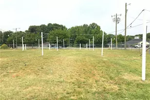 804 S Van Buren Rd, Eden, NC 27288 - Photo 9