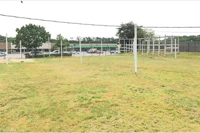 804 S Van Buren Road, Eden, NC 27288 - Photo 7