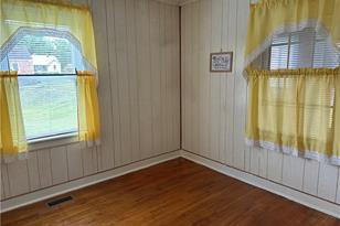 704 Burnett St, Reidsville, NC 27320 - Photo 5