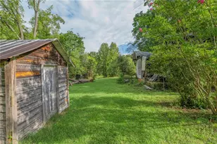 737 Joyce Cir, High Point, NC 27265 - Photo 9