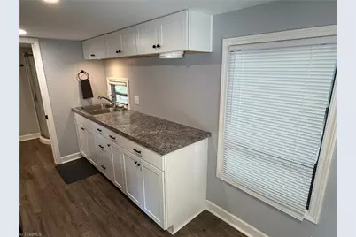 112 Sycamore Street, New London, NC 28127 - Photo 5