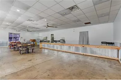 247 W Kings Highway, Eden, NC 27288 - Photo 15