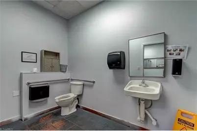 247 W Kings Highway, Eden, NC 27288 - Photo 29