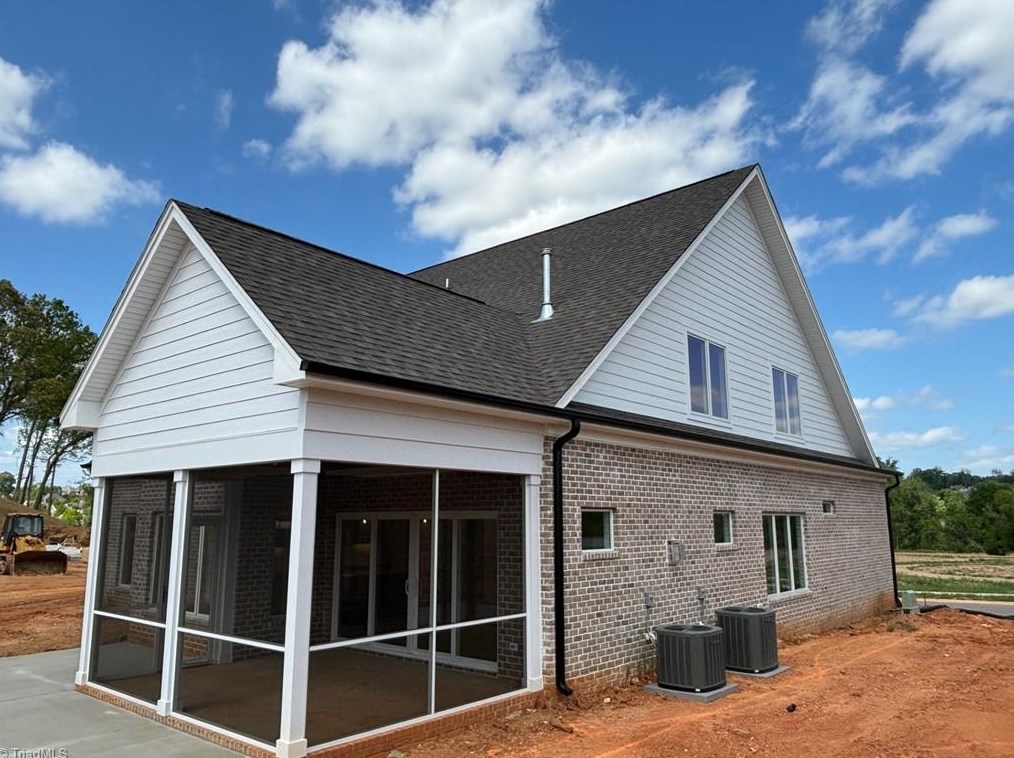 565 Brookberry Farm Cir, Winston Salem NC  27106-8731 exterior