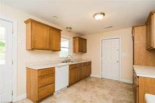 3405 Old Hillsborough Rd - Photo 13